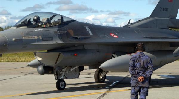 Cealaltă față a monedei: Turcii spun că avioanele lor F-16 au interceptat F-16 elene care se apropiau de nava Oruc Reis