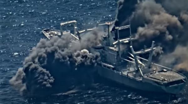 Americanii şi-au scufundat nava USS Durham ca parte a unui exercițiu militar (Video)