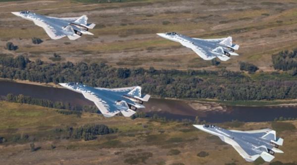 Noile avioane de vânătoare rusești de tip Su-57 vor fi acoperite cu huse speciale, din polimeri