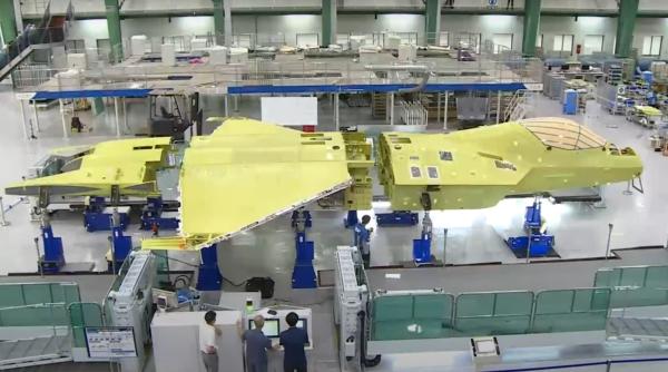 KF-X | Coreea de Sud a publicat imagini de la asamblarea primului prototip al noilor avioane de generația 4 ++ (Foto + Video)