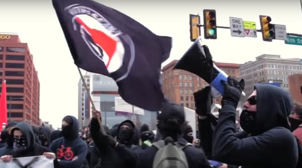 Procurorul general al SUA acuză mișcarea de extremă stânga Antifa de instigare la revoltă