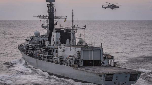 Royal Navy triplează baza militară Duqm din Oman