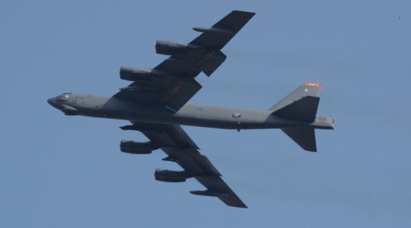 Joc periculos. Bombardierele americane i-au amenințat pe președinții Rusiei și Belarusului, iar cele rusești au luat în vizor Londra 