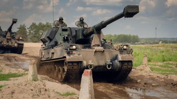 Industria poloneză de apărare, contract cu BAE Systems pentru comercializarea de obuziere autopropulsate Krab