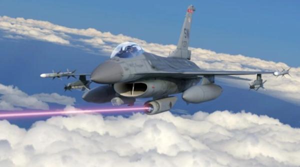 Avioanele de luptă americane vor fi dotate cu arme laser în următorii ani (Video)