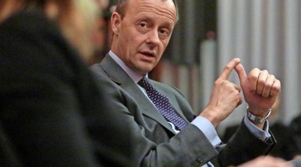 Posibilul succesor al lui Merkel îl acuză pe Putin de criza refugiaților: Acest om şi armata sa bombardează spitale şi şcoli