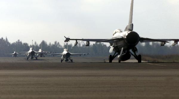 Apărarea spaţiului aerian al Bulgariei, consolidată cu şase avioane F-16 ale SUA
