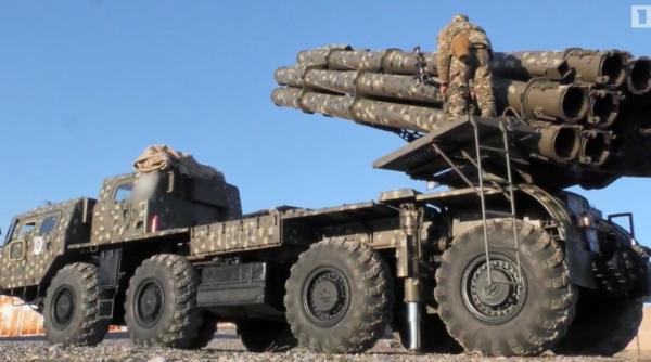 Situaţia din Nagorno-Karabah. Armenia mută la graniţă sisteme BM-30 Smerch, iar Azerbaidjan foloseşte drone turceşti Bayraktar TB2