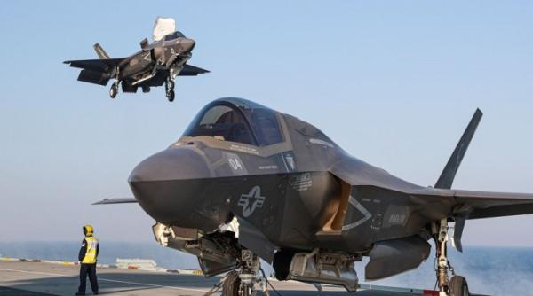 Pentru prima dată, avioanele de luptă  F-35B au aterizat pe un portavion britanic aliat
