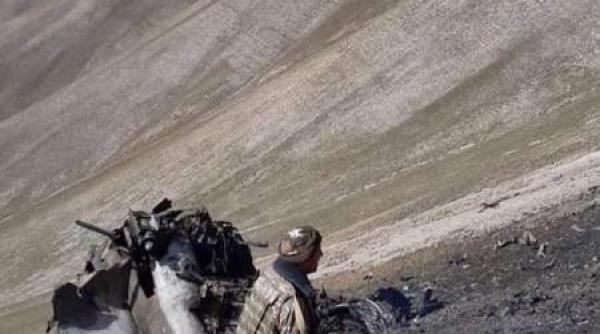 Armenia publică imagini cu avionul Su-25 doborât de un F-16 al Turciei (Foto)