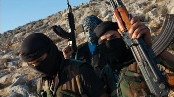 Prezenţa unor combatanţi sirieni jihadişti în Karabah, un fapt foarte grav, afirmă preşedintele Franţei