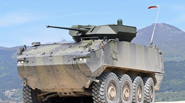 Bulgaria are probleme mai mari decât România. Sofia ar putea rămâne fără Piranha V sau AMV