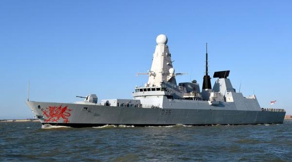 Rusia monitorizează atent distrugătorul britanic Dragon care se află în Marea Neagră