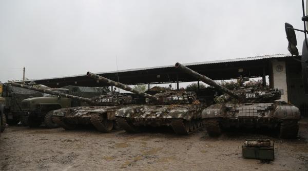 Frontul din Karabah. Azerbaidjanul susține că a capturat tehnică militară armeană, inclusiv tancuri T-72 (Foto+Video)