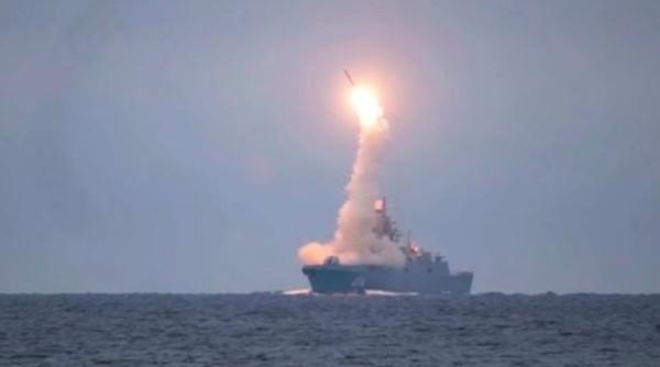 Federația Rusă a testat racheta de croazieră hipersonică cu bazare navală “Zircon” 