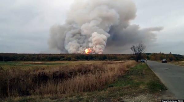 Incendiul de la depozitul de muniţie din Reazan, dă mari bătăi de cap Rusiei. Aviaţia militară a fost mobilizată