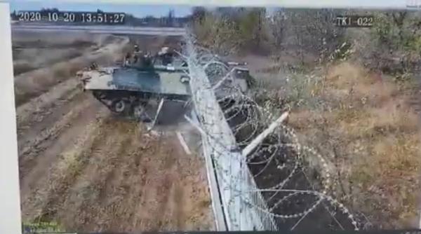 Mai mulţi soldaţi ruşi, aflaţi în stare de ebrietate, au provocat un accident pe aeroportul Volgograd (Foto/Video)