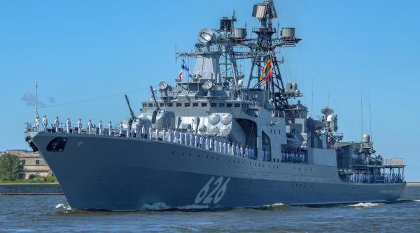 Marina militară rusă a escortat petroliere iraniene cu destinația Siria