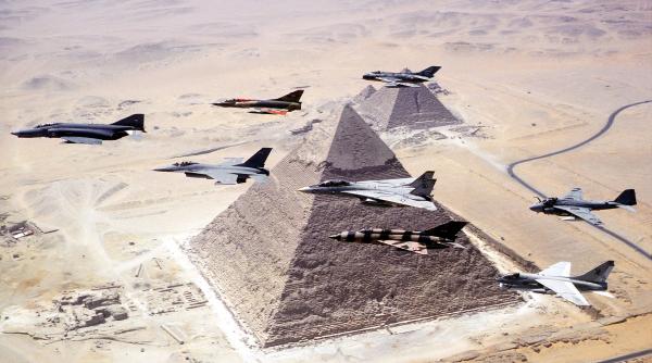 Cum gestionează Egiptul o flotă mixtă de avioane de luptă din China, Rusia, Statele Unite și Europa