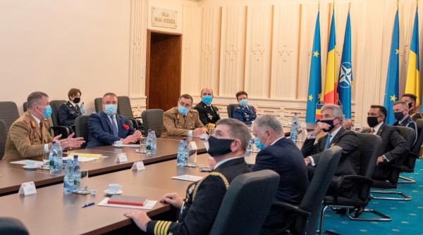 Ministrul Apărării şi şeful Statului Major s-au întâlnit, la Bucureşti, cu secretarul Forţelor Navale ale SUA