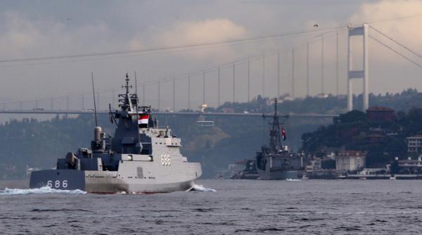 Trei nave de luptă ale Egiptului au intrat în Marea Neagră pentru exerciții comune cu nave rusești