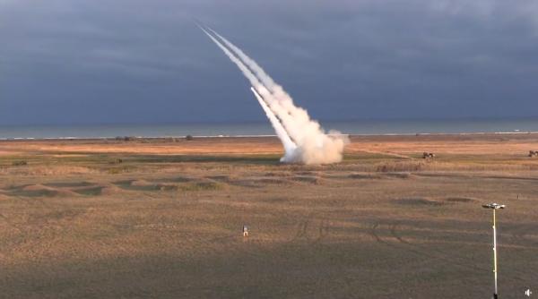 Trageri cu sisteme LAROM şi HIMARS în Poligonul Capu Midia (Foto/Video)
