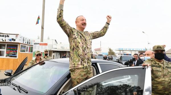 Președintele azer a criticat armenii care și-au dat foc caselor, în ziua în care Armata a preluat controlul unui alt district din Nagorno-Karabah