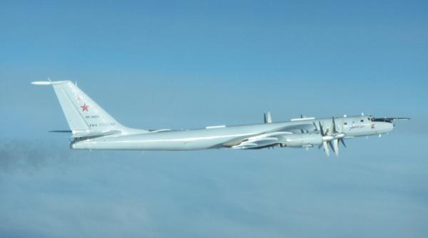 Avioanele de vânătoare Typhoon ale RAF au interceptat bombardiere rusești Tu-142