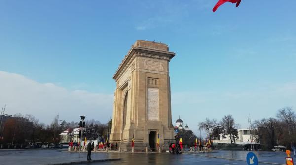 1 Decembrie: Ceremonie restrânsă la Arcul de Triumf cu participarea a 150 de militari