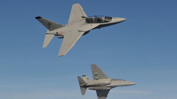 Italia deschide un nou centru de formare a piloților militari