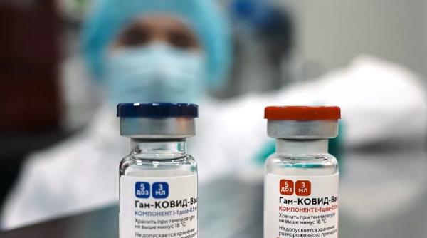 Rusia vrea să producă un vaccin anti COVID-19 în Ucraina. Kievul zice că nu știe