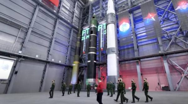 Rușii au prezentat, pentru prima dată, noua rachetă balistică intercontinentală hipersonică Avangard 