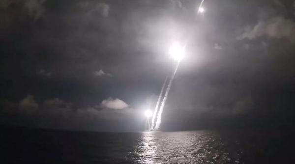 Lansările de rachete de pe un submarin rusesc au declanșat o alarmă falsă la baza aeriană americană din Ramstein