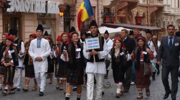 Limba română în pericol de a-și pierde statutul special în regiunea Cernăuți, Ucraina