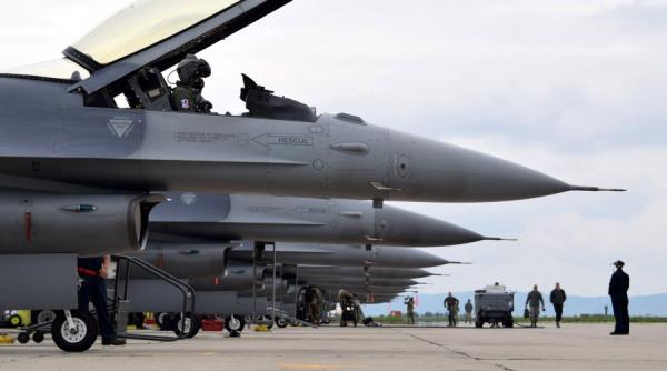 Știrile zilei: Investiții româno-americane la Baza Câmpia Turzii; Navalnîi a vorbit cu un agent FSB care a încercat să îl asasineze; Portavionul Shandong a traversat Strâmtoarea Taiwan