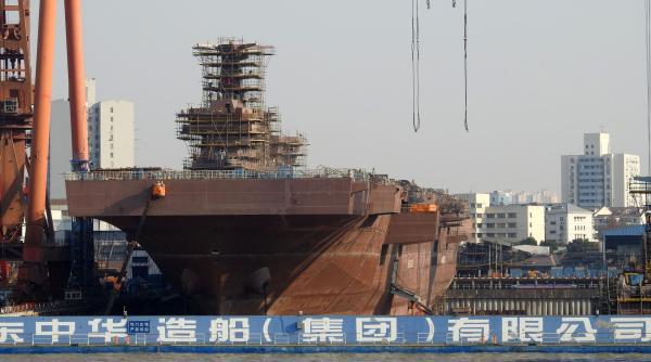 China lucrează din greu la cel de-al treilea portelicopter din clasa Type 075 