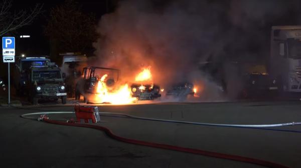 Incident în Germania. Mai multe vehicule ale Armatei au fost incendiate în Leipzig (Foto/Video)