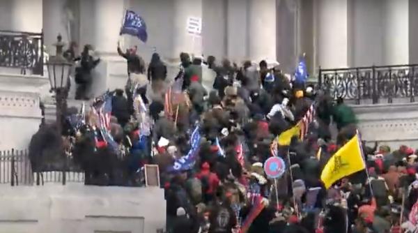 Situație fără precedent în SUA. Susținătorii lui Trump forțează intrarea în Capitoliul american (VIDEO)