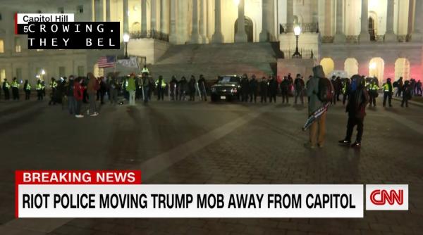 Forțele de ordine au securizat perimetrul Congresul, folosind grenade flashbang. Susținătorii lui Trump au fost îndepărtați