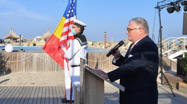 De ce își încheie mandatul ambasadorul Adrian Zuckerman. Analiștii subliniază numirea politică și 'stilul trumpist'