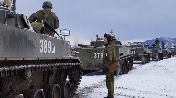 Peste 10.000 de militari au ieșit în poligoanele de pregătire pentru luptă din sud-vestul Federației Ruse