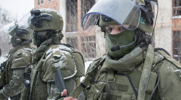 Rusia a inventat un nou tip de material pentru vestele antiglonț