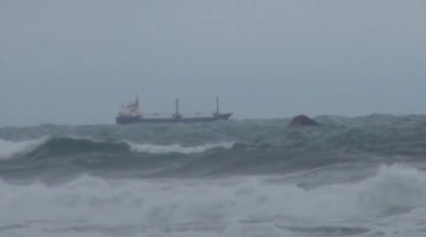 O navă sub pavilion rusesc s-a scufundat în Marea Neagră