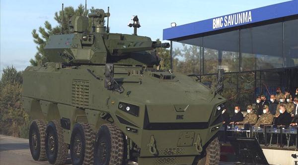 Faceţi cunoştinţă cu ZMA 8×8, un transportor blindat robust dezvoltat de compania turcă BMC (Foto/Video)