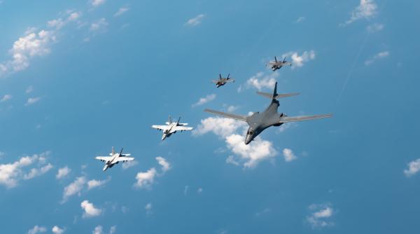 Comandamentul Pacific Air Force al US Army participă cu tehnică și oficiali la expoziția Aero India