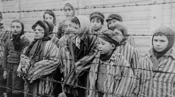 Moment istoric în România: În premieră, un fost ofițer SRI a fost condamnat pentru negarea Holocaustului
