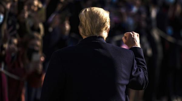 A început procesul istoric împotriva lui Trump. Procurorul democrat spune că dosarul se bazează pe „fapte concrete și solide”