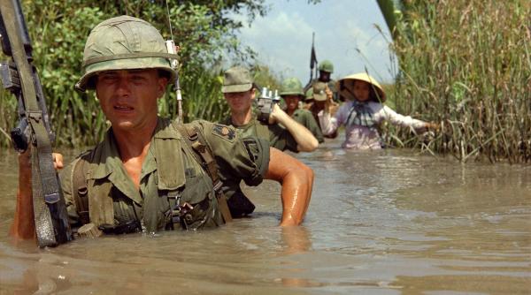 Februarie 1965: Primele trupe terestre ale US Army ajung în Vietnam, o greșeală ce a dus la o catastrofă militară