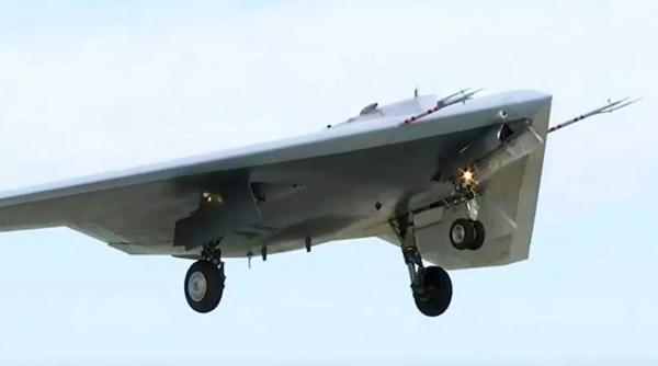 Rusia încă mai lucrează la varianta finală a dronei Okhotnik