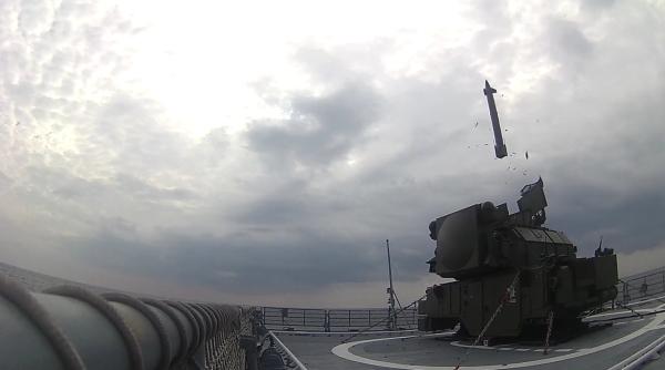 Rusia va dezvolta versiunea navală a sistemului de rachete TOR-M2 pentru Marina Rusă